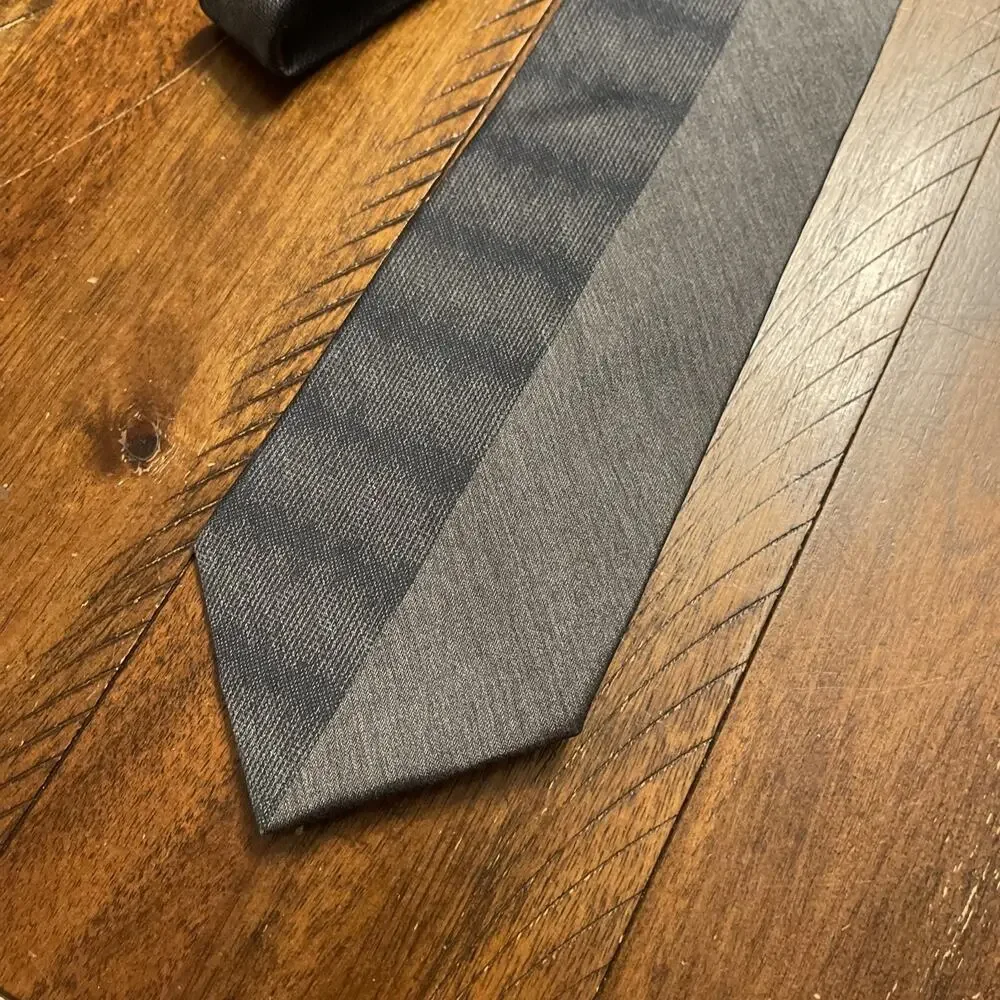 GIANNI VERSACE COUTURE Vintage Neo Classical Geometric Mens Silk Tie